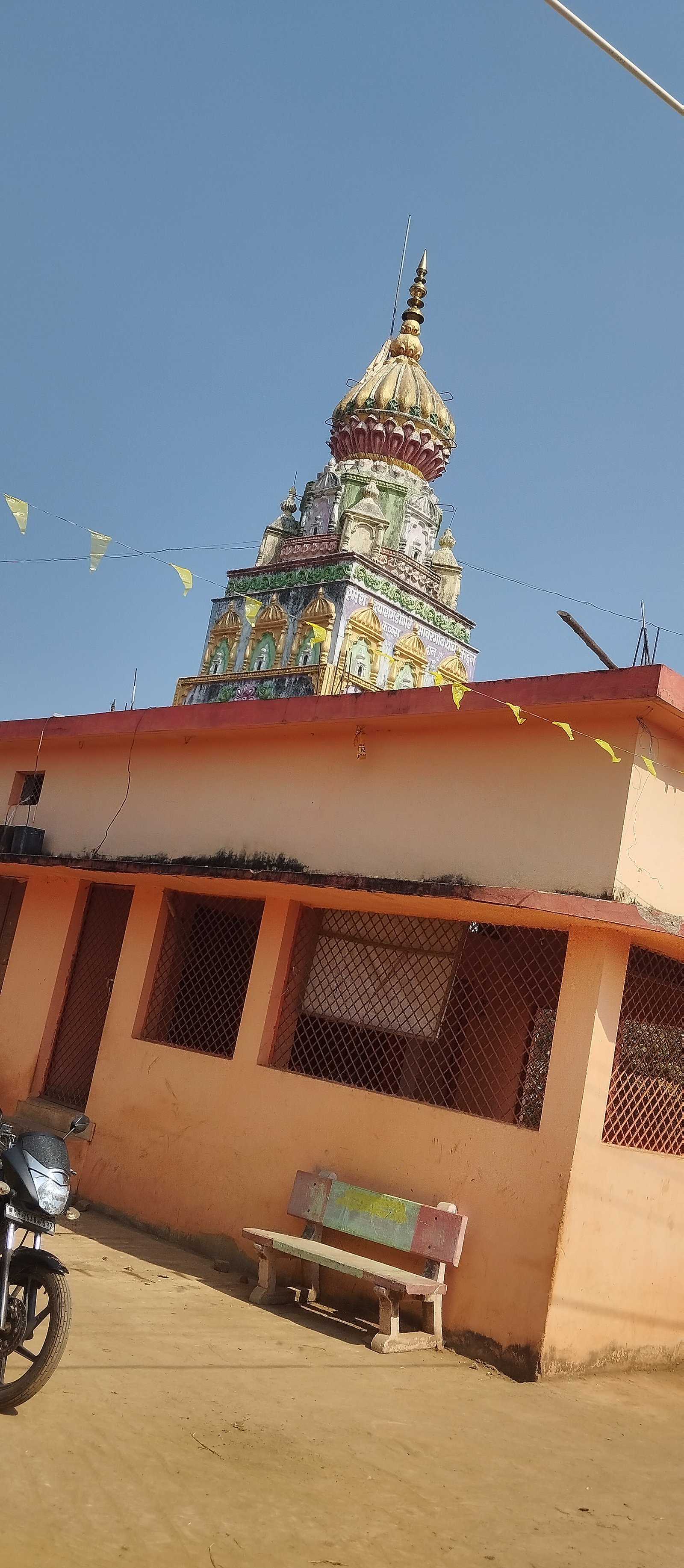 गॅलरी प्रतिमा १२